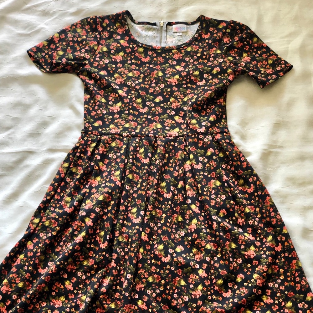 LULAROE AMELIA DRESS